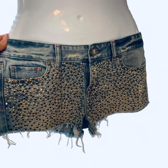 Pink Victoria Secret studded denim shorts #studdeddenim 4 - Picture 1 of 5